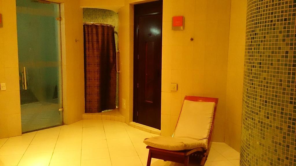 Decapolis Hotel Panama City Exterior photo A steam room at a spa